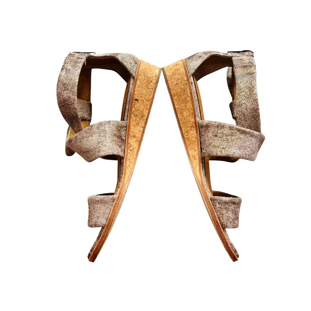 Corso Como CC-Rasque Metallic Gold Bow Ankle Strap Cork Wedge Sandals 8M